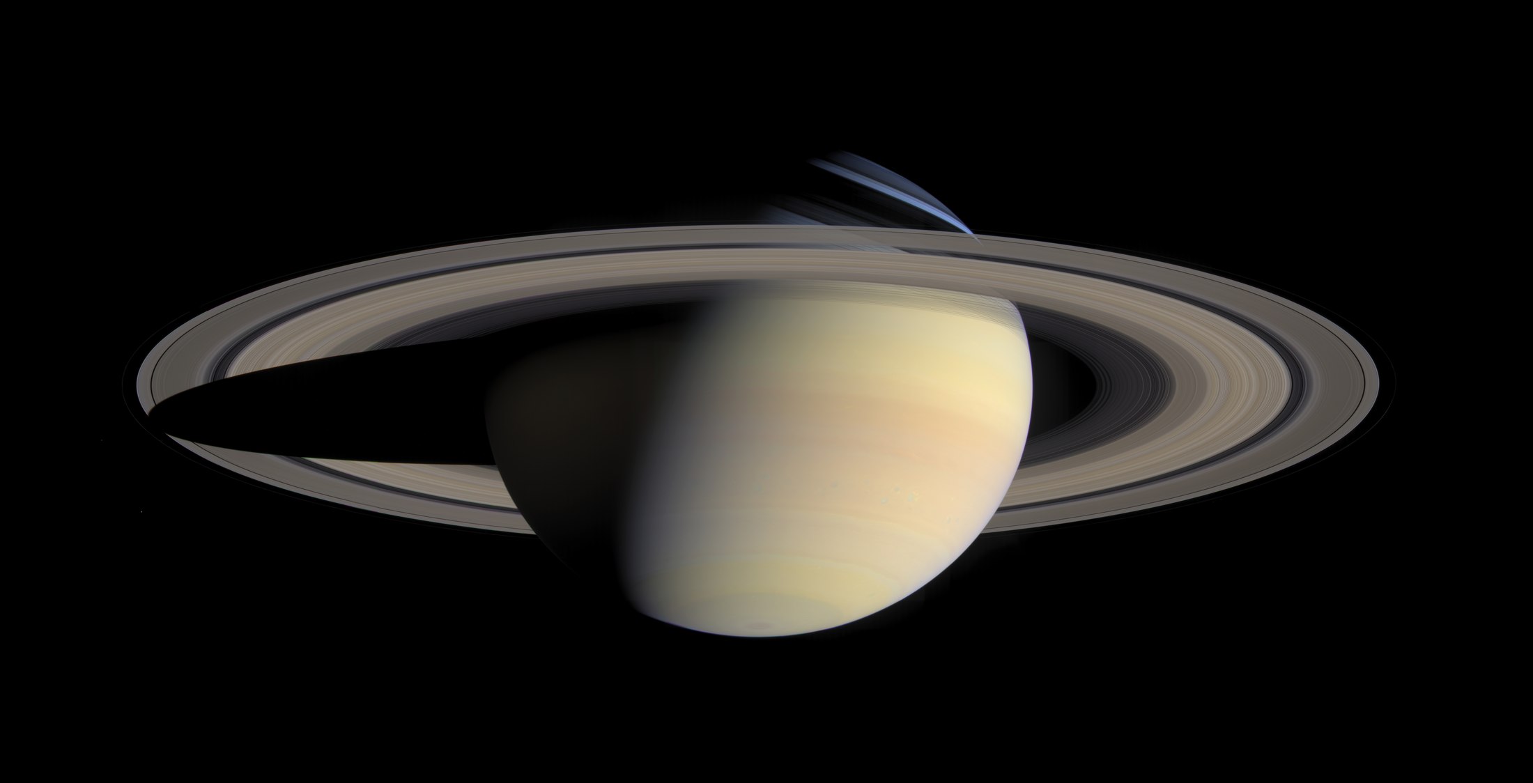 Camiseta Saturno
